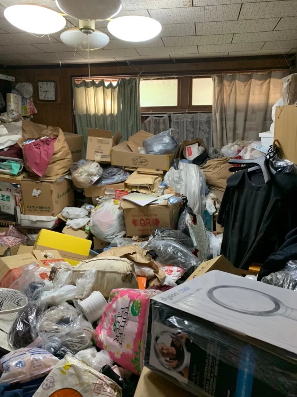 ゴミ屋敷清掃 作業前 居室