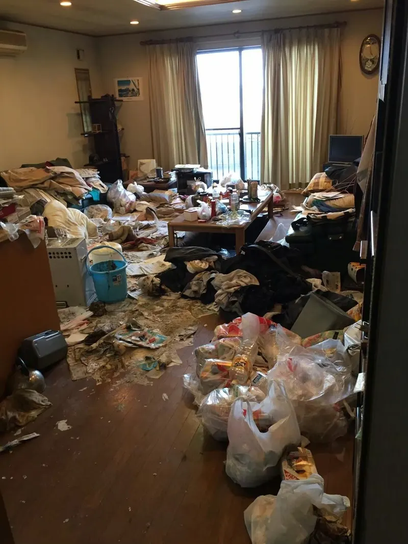 ゴミ屋敷 作業前